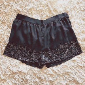 Like New / Kimchi Blue Stunning Dark Gray Shorts w / Beautiful Beading / Size XL